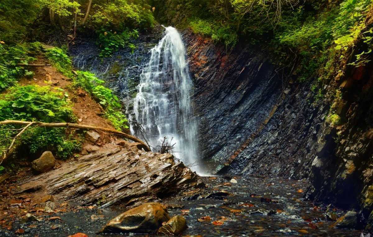 1510309261_zhenetskyj-vodospad-huk-2-1